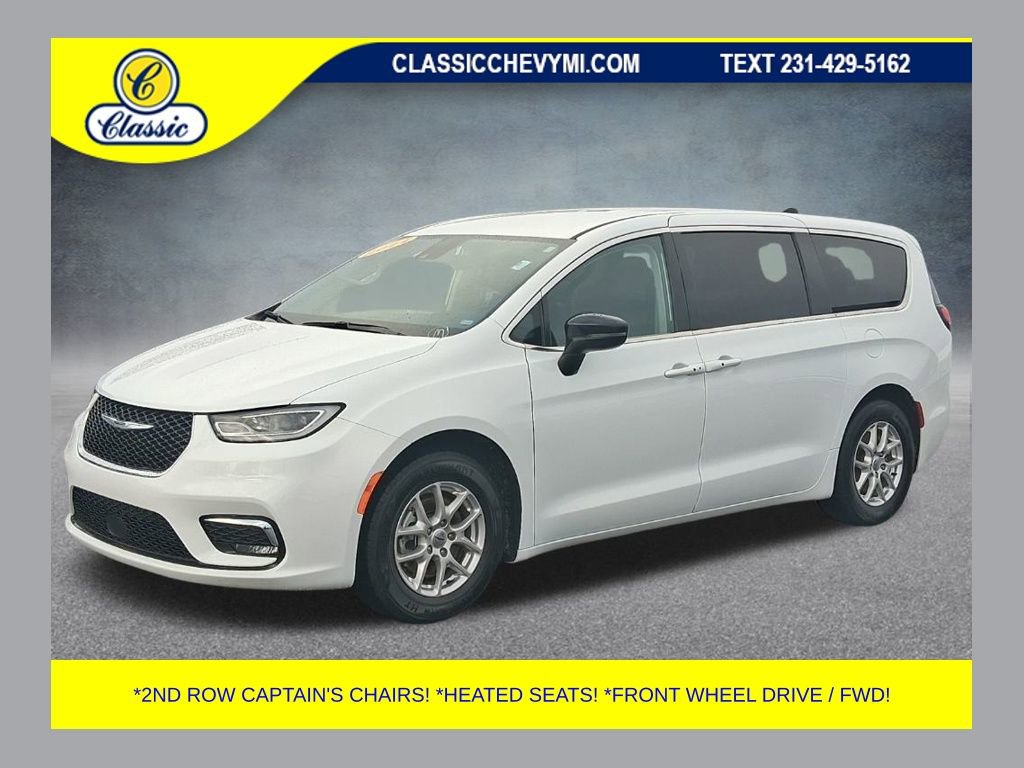 Used 2024 Chrysler Pacifica Touring-L FWD image 1