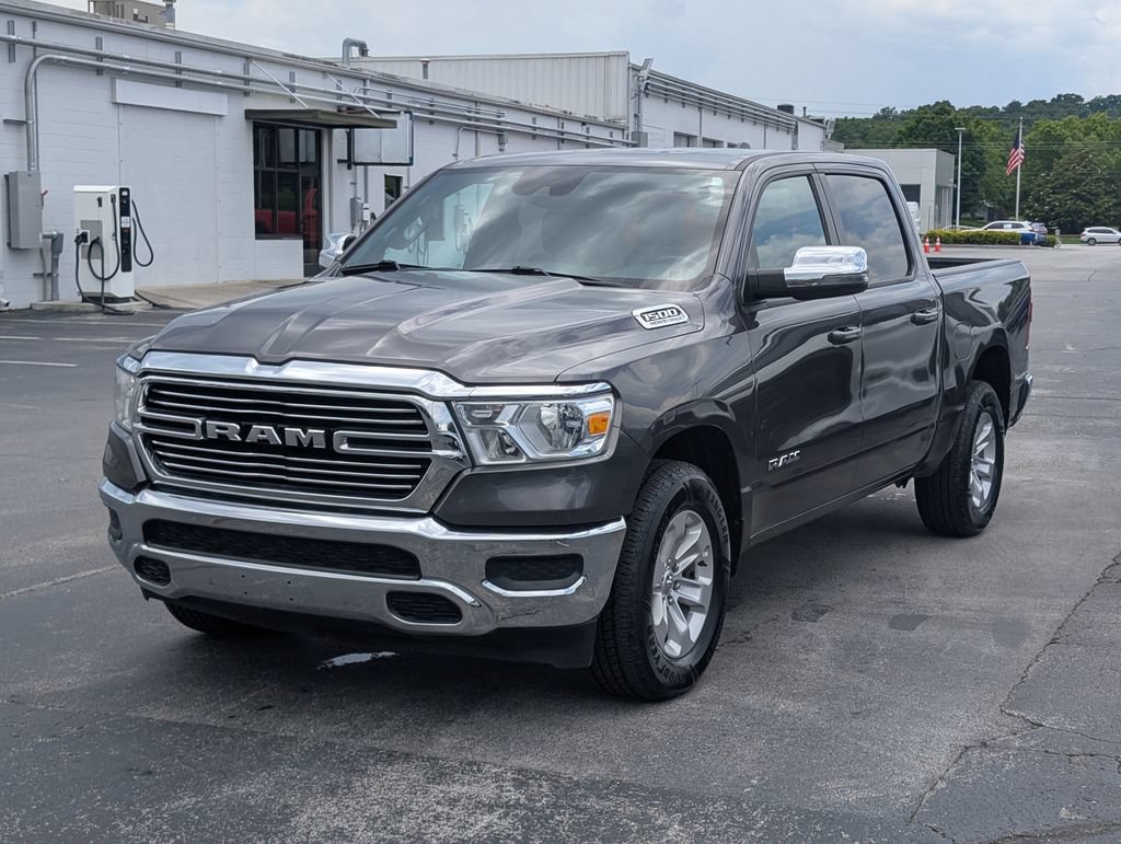Used 2023 RAM 1500 Laramie AWD/4WD image 3
