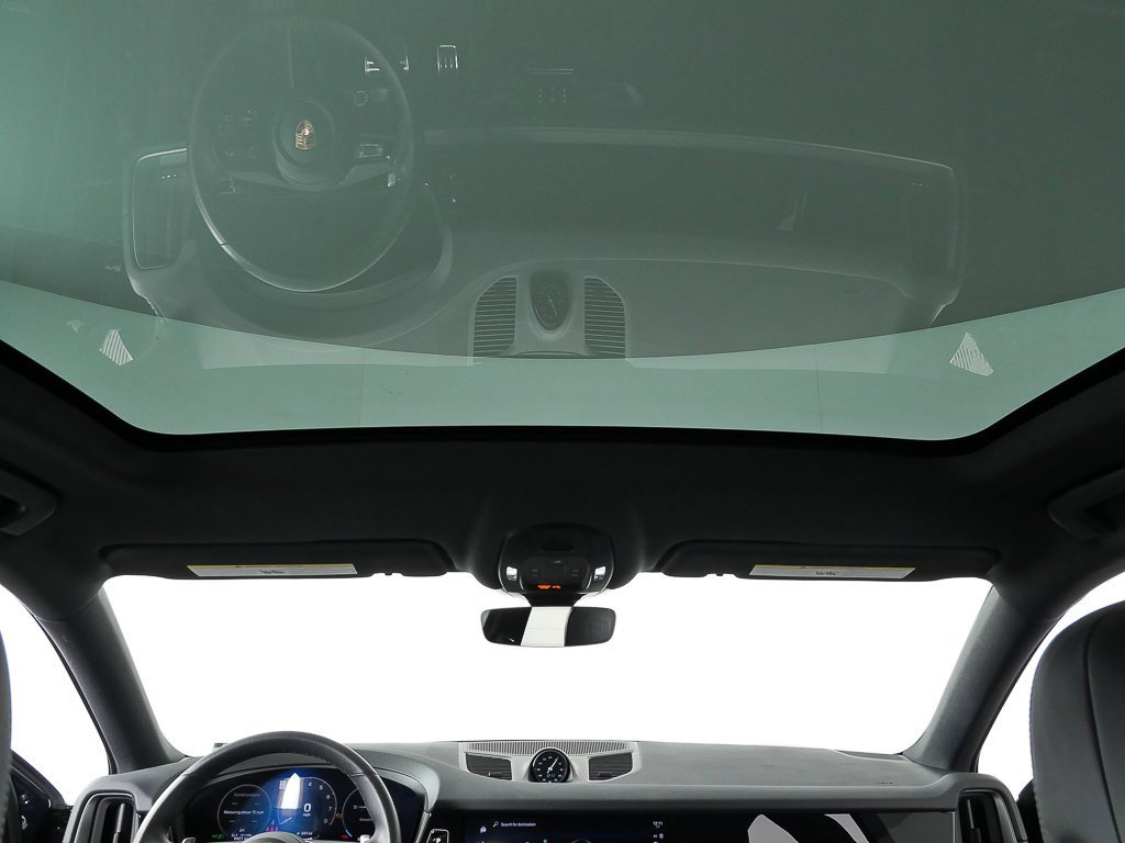 Certified 2025 Porsche Cayenne S image 20