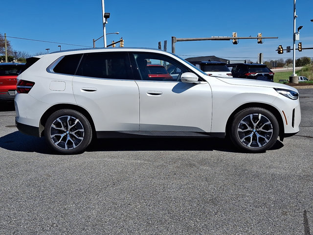Certified 2025 BMW X3 xDrive30i w/ Premium Package AWD/4WD image 7