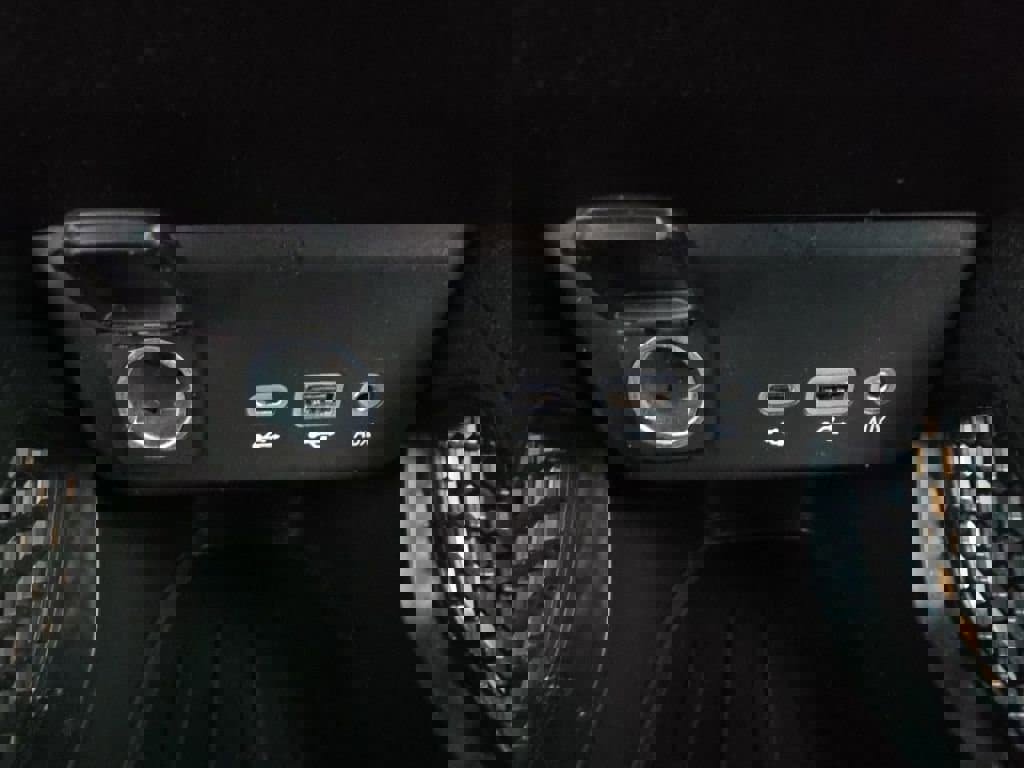 Used 2023 Chevrolet TrailBlazer ACTIV w/ Convenience Package image 18