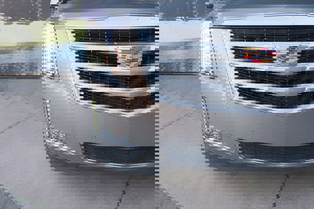 Used 2019 Cadillac Escalade Luxury image 14