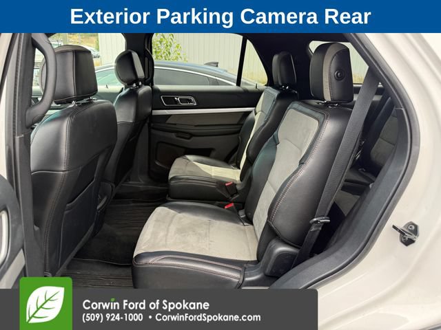 Used 2017 Ford Explorer XLT w/ Equipment Group 202A AWD/4WD image 8