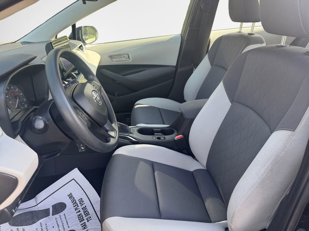 Used 2024 Toyota Corolla LE FWD image 12