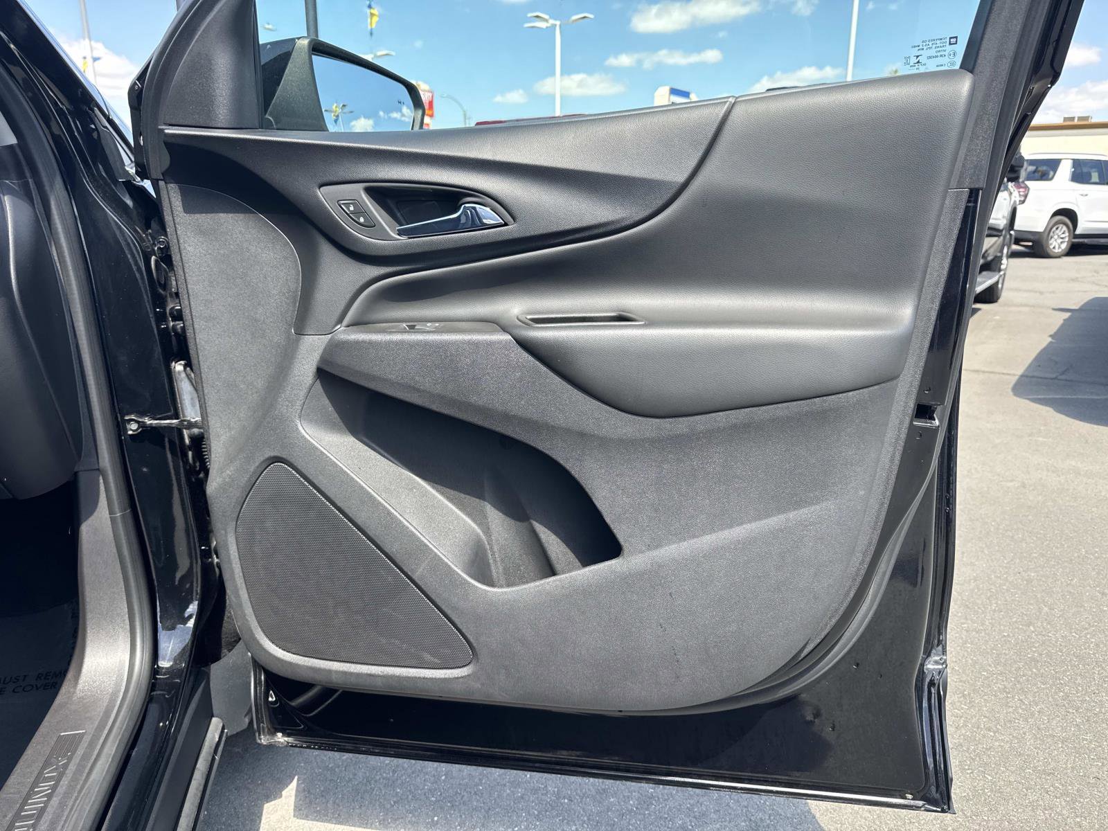 Used 2020 Chevrolet Equinox LT image 29