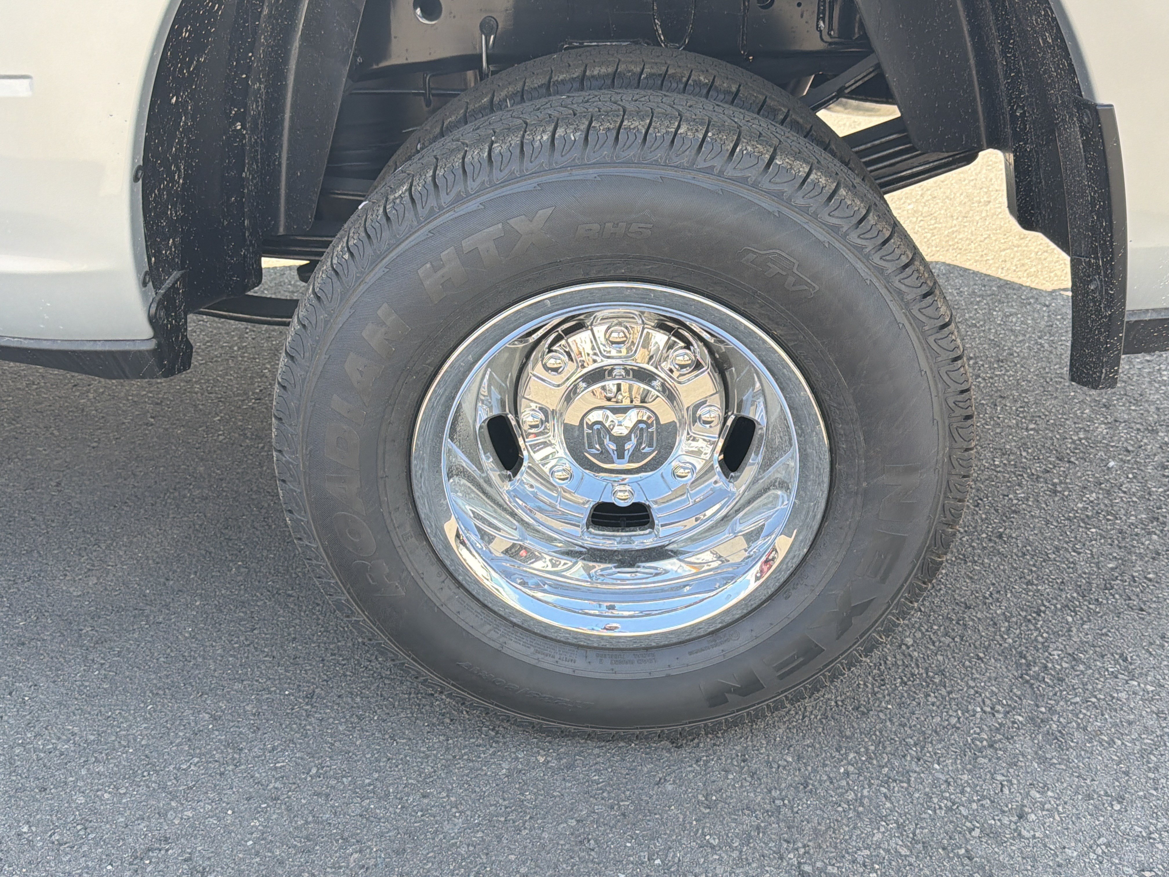 New 2026 RAM 3500 Tradesman AWD/4WD image 25