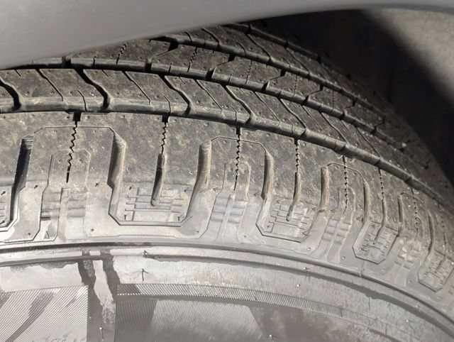 Used 2020 Jeep Grand Cherokee Laredo RWD image 9