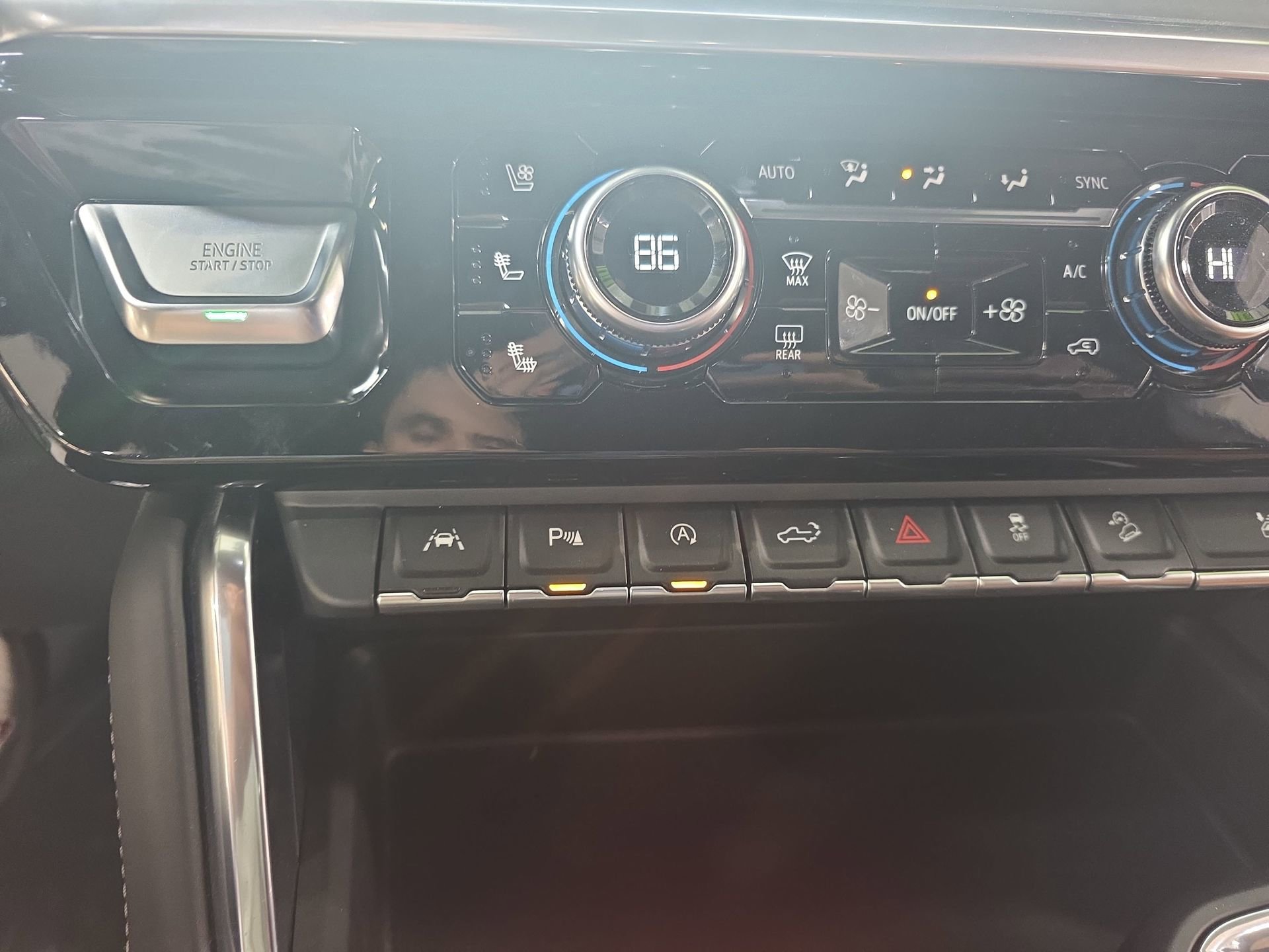 Used 2022 GMC Sierra 1500 Denali Ultimate AWD/4WD image 24