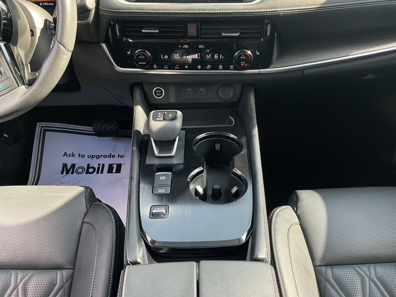 Used 2023 Nissan Rogue Platinum w/ Platinum Premium Package FWD image 18