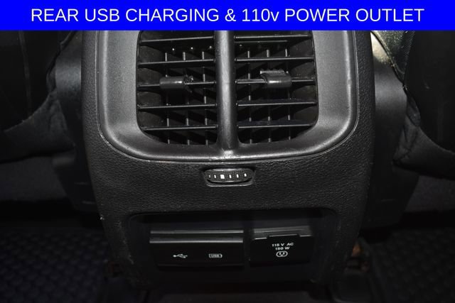 Used 2019 Jeep Cherokee Latitude Plus AWD/4WD image 5
