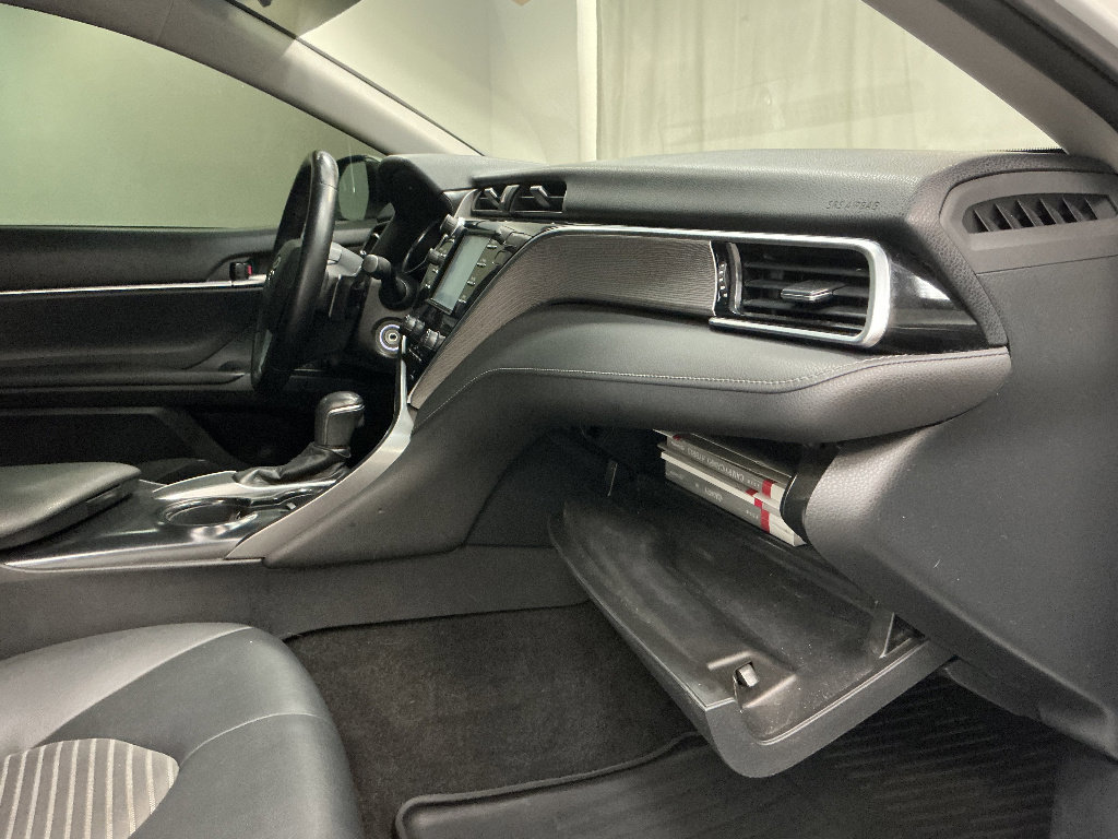 Used 2018 Toyota Camry SE w/ Protection Package (Q1) FWD image 28