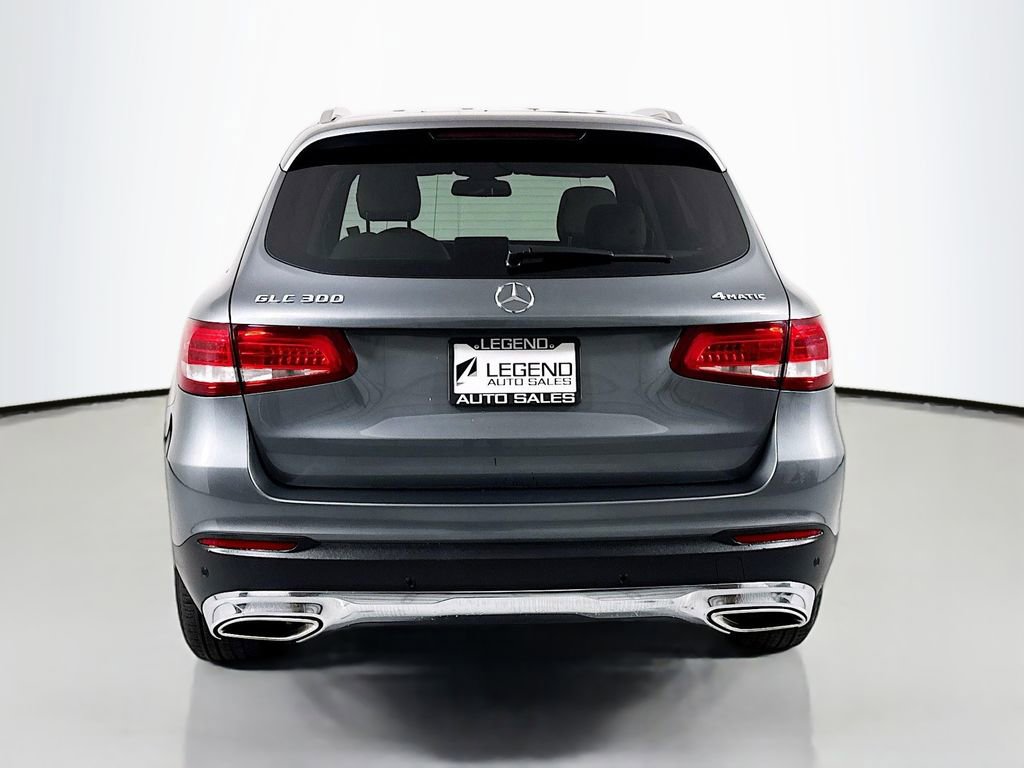Used 2017 Mercedes-Benz GLC 300 4MATIC image 7