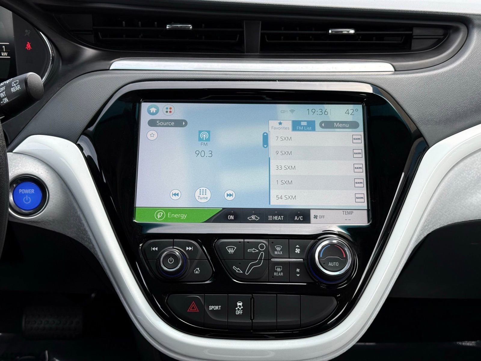 Used 2018 Chevrolet Bolt LT FWD image 33