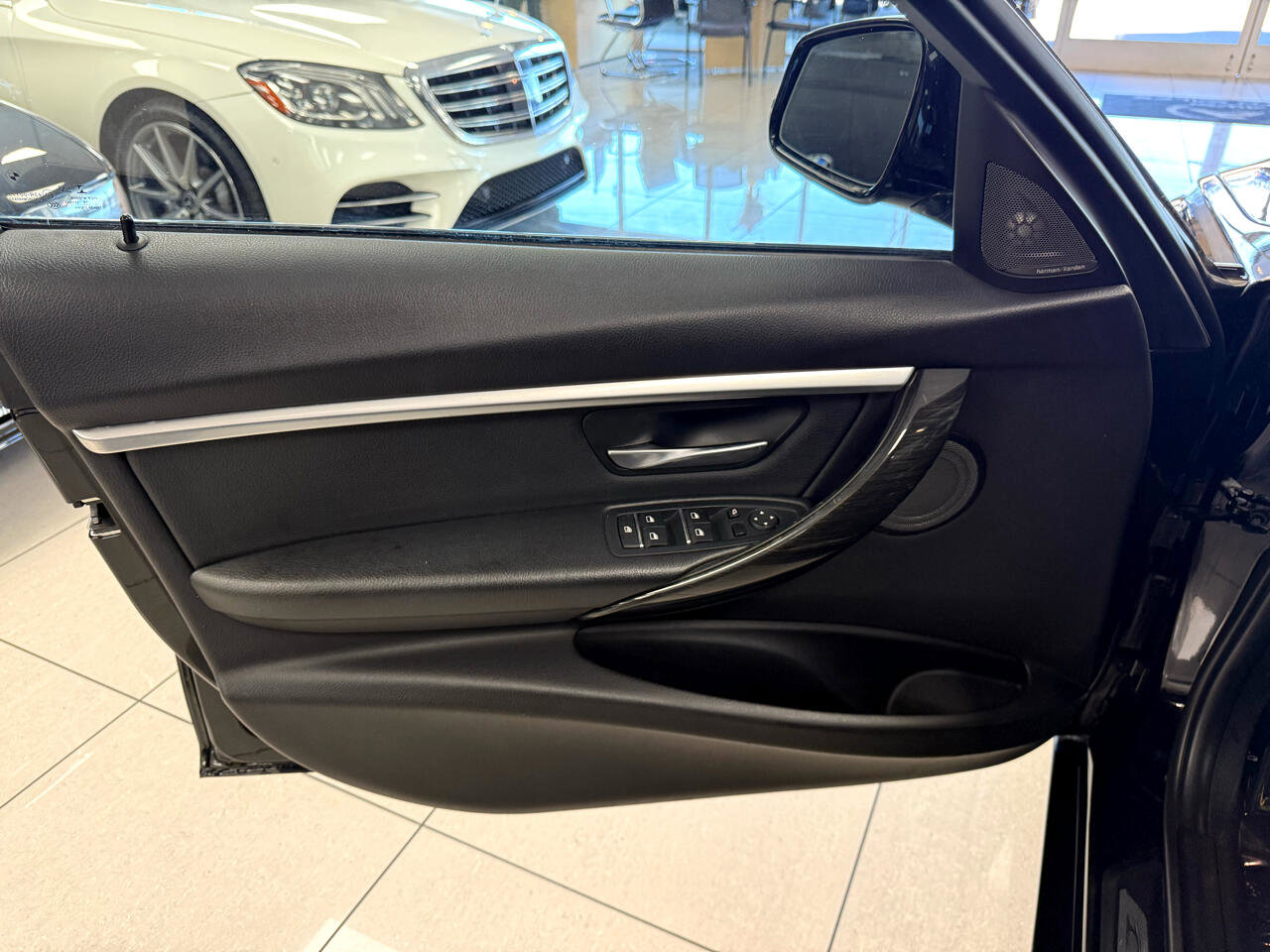 Used 2018 BMW 340i Sedan w/ Shadow Sport Edition image 9