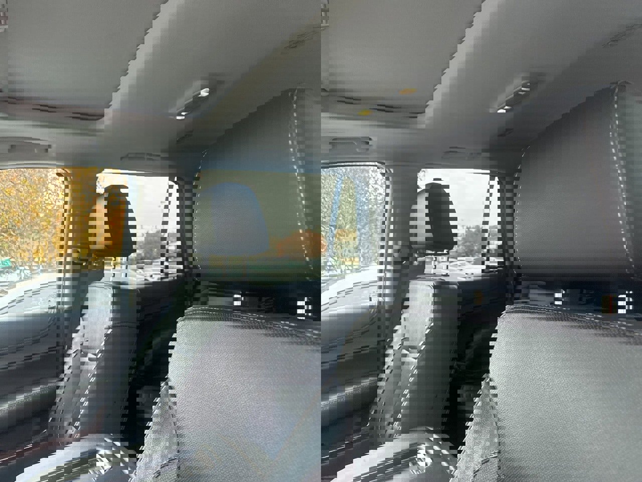 Used 2018 GMC Yukon SLT image 9