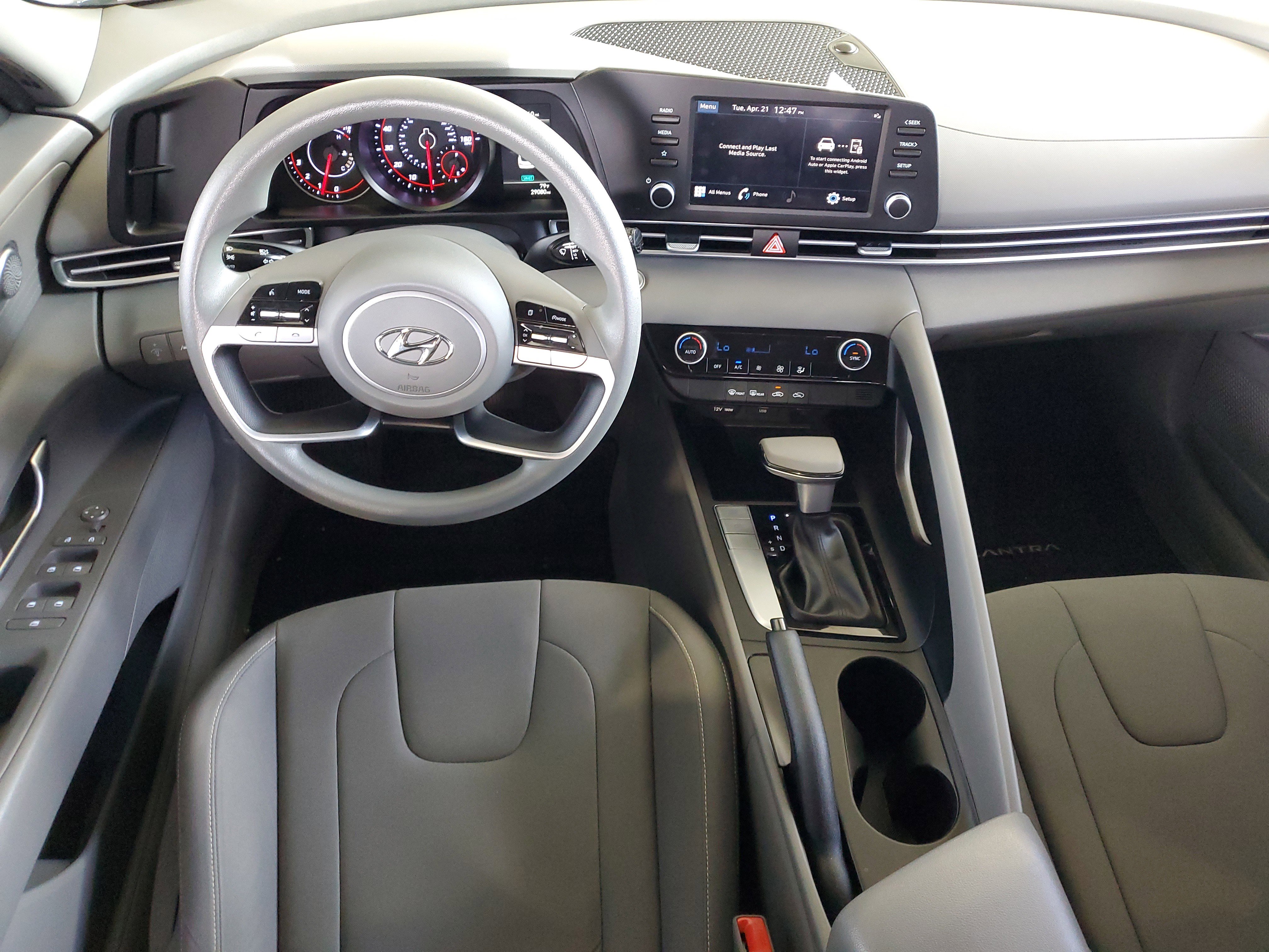 Used 2023 Hyundai Elantra SEL FWD image 11