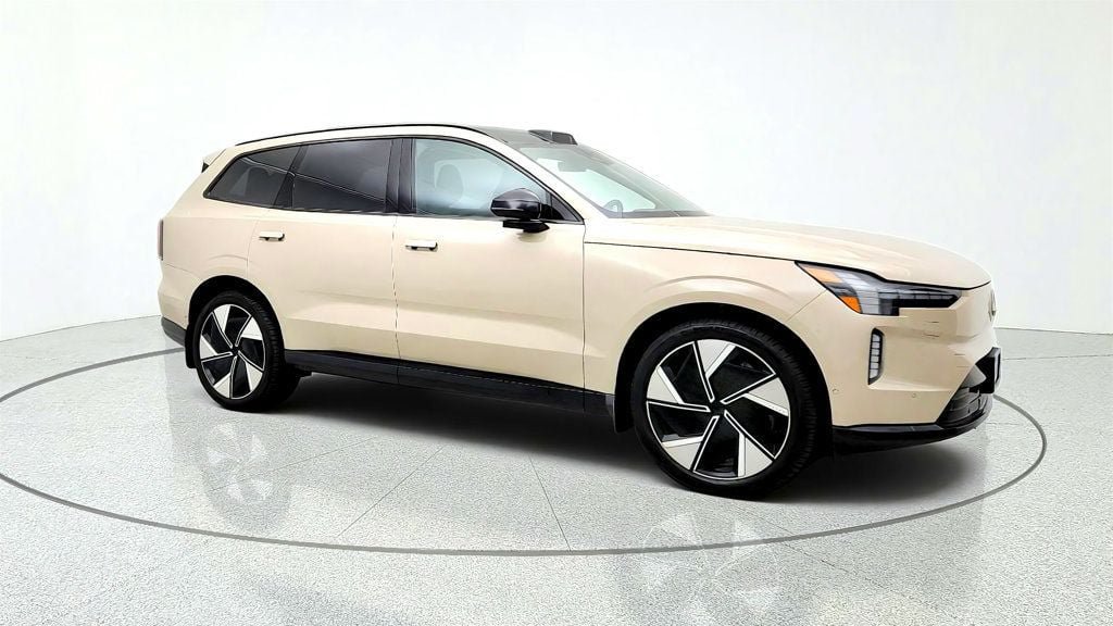 Used 2025 Volvo EX90 Ultra AWD/4WD image 3