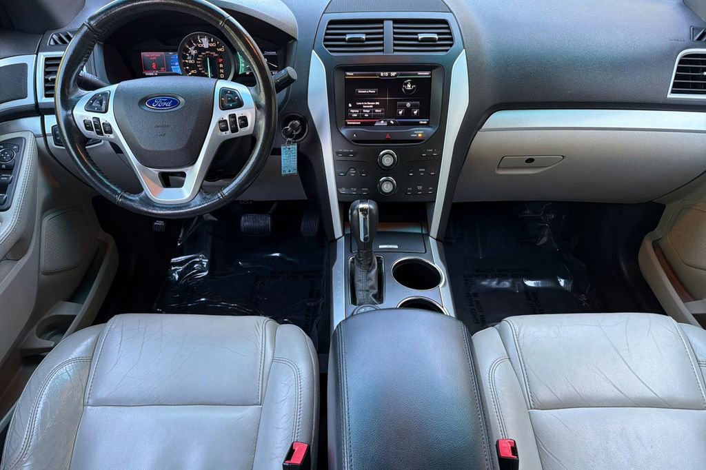 Used 2013 Ford Explorer XLT AWD/4WD image 11