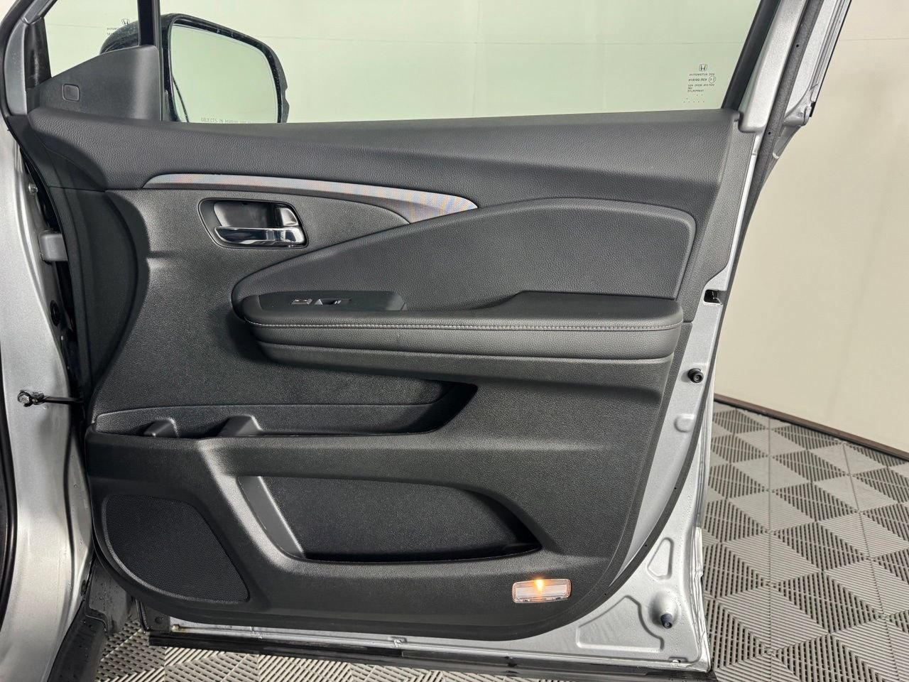Used 2023 Honda Ridgeline RTL-E image 33