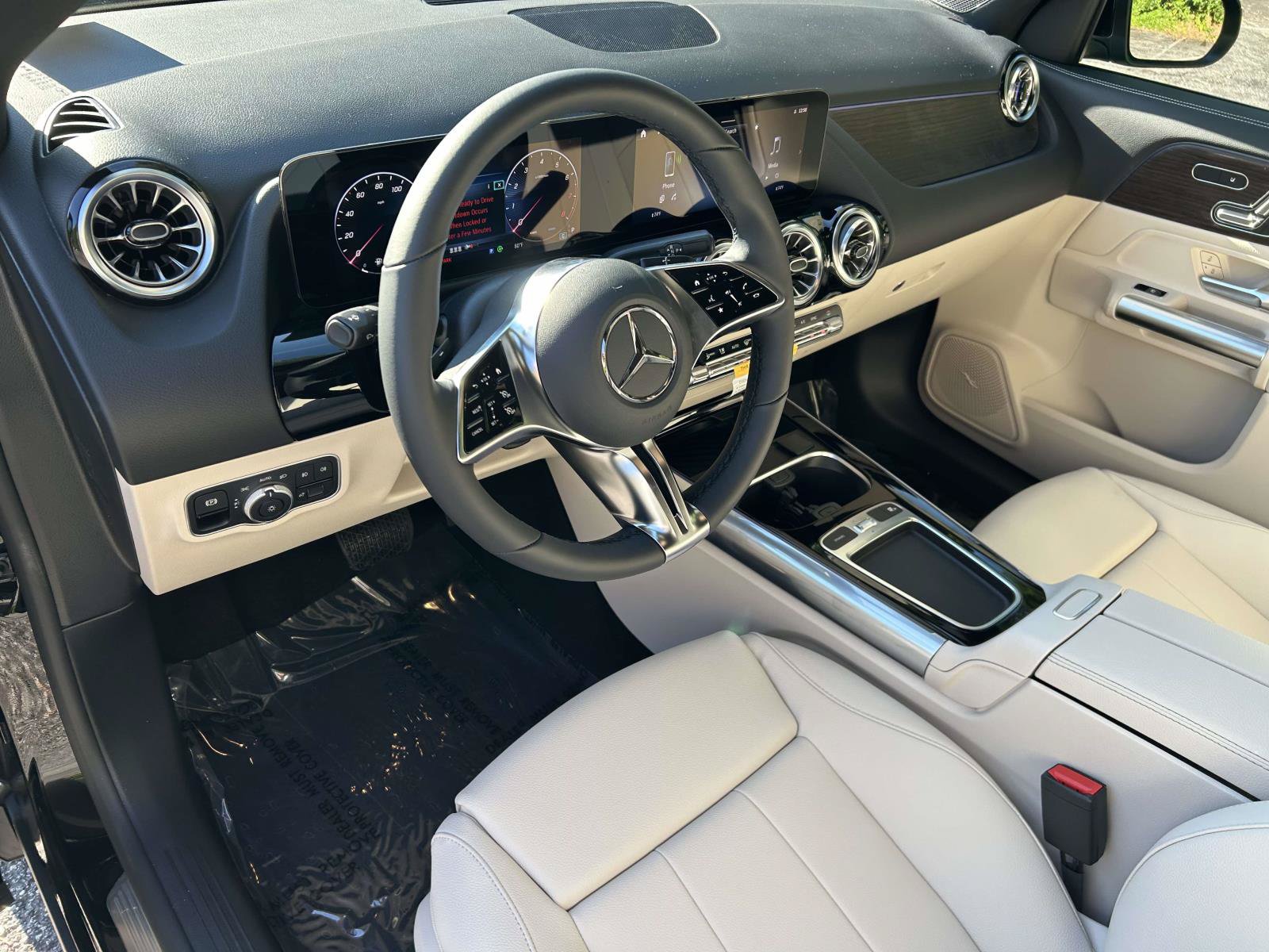 New 2026 Mercedes-Benz GLA 250 4MATIC image 17