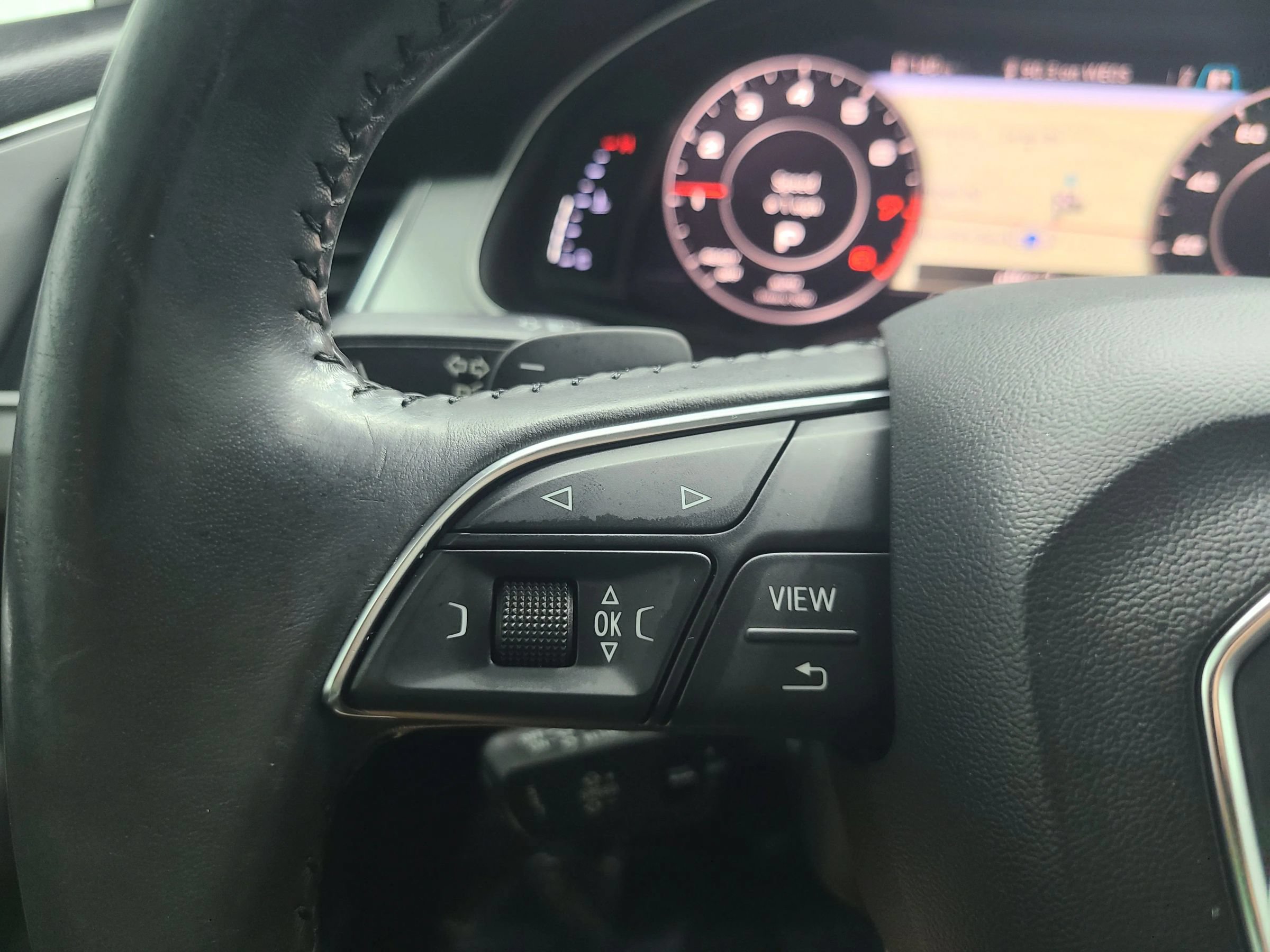 Used 2018 Audi Q7 2.0T Premium Plus AWD/4WD image 30