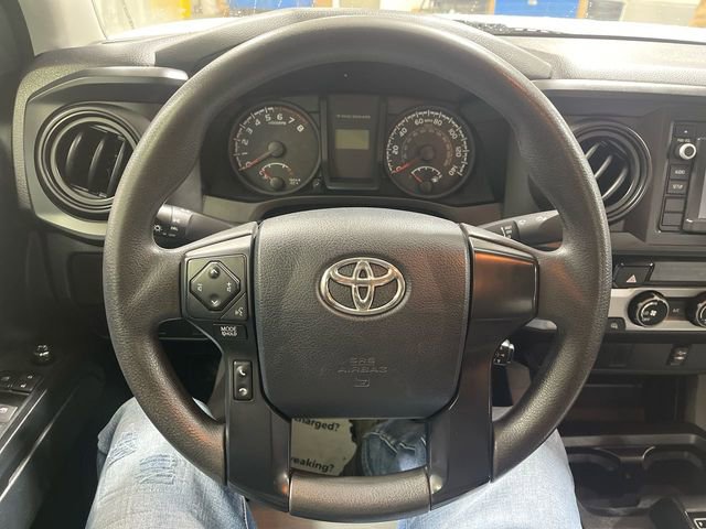 Used 2016 Toyota Tacoma SR image 14