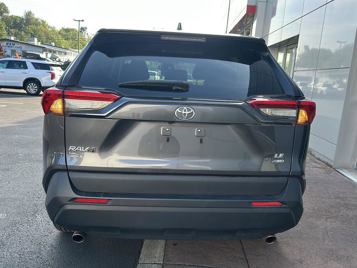 Used 2023 Toyota RAV4 LE AWD/4WD image 6