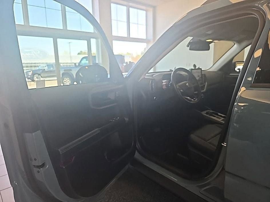 Used 2023 Ford Bronco Sport Outer Banks AWD/4WD image 11