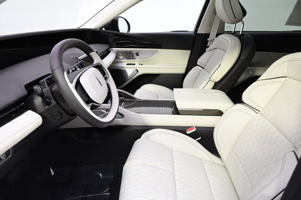 New 2026 Lincoln Nautilus Black Label image 13