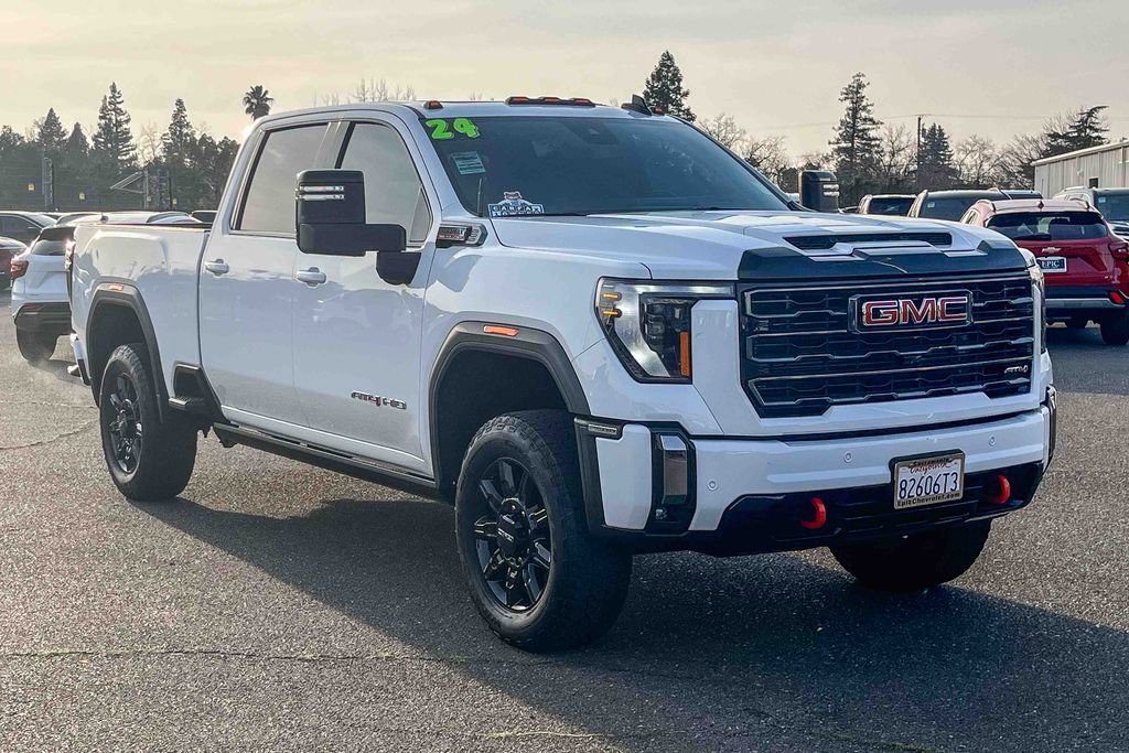 Used 2024 GMC Sierra 2500 AT4 w/ AT4 Premium Plus Package image 5