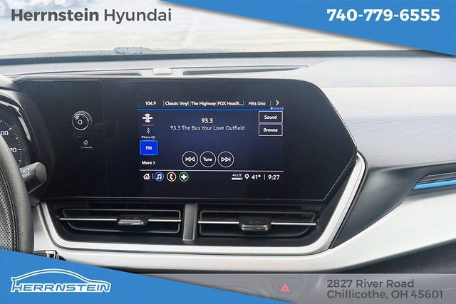 Used 2025 Chevrolet Trax LS w/ LS Convenience Package image 9