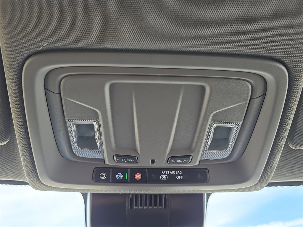 Used 2024 Chevrolet Silverado 1500 W/T image 36