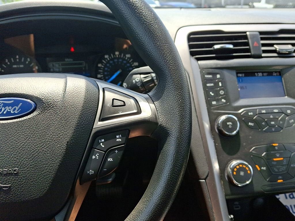 Used 2020 Ford Fusion S FWD image 23
