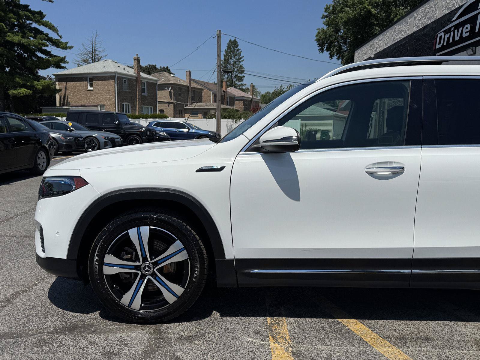 Used 2023 Mercedes-Benz EQB 350 4MATIC SUV w/ Exclusive Package image 2