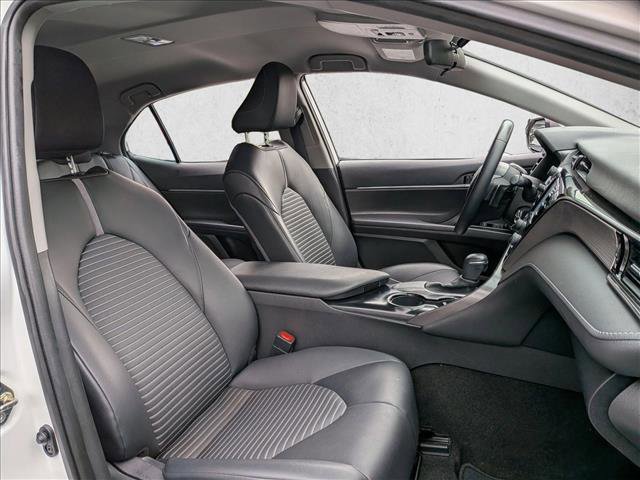 Used 2020 Toyota Camry SE image 19