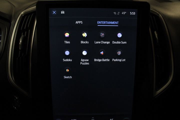 Used 2022 Ford Edge SEL image 3