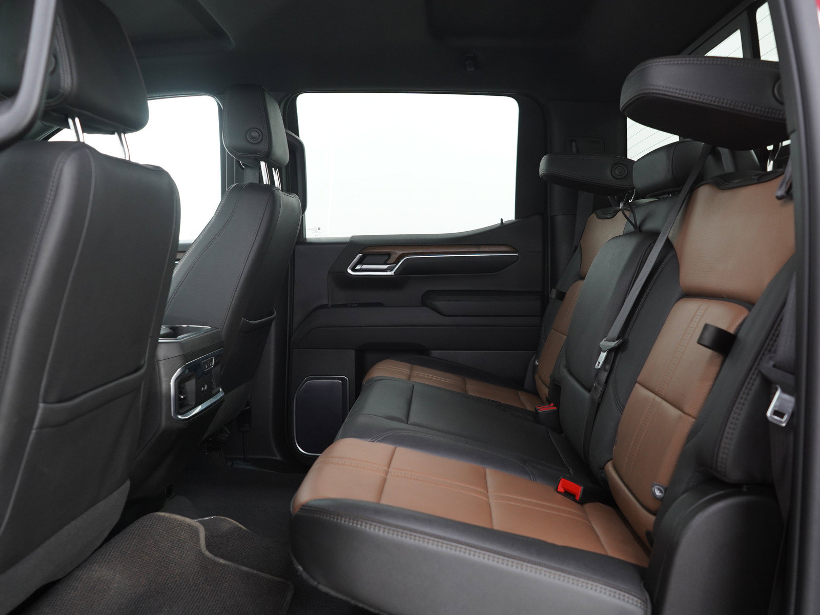 Used 2023 Chevrolet Silverado 1500 High Country w/ Z71 Off-Road Package AWD/4WD image 15