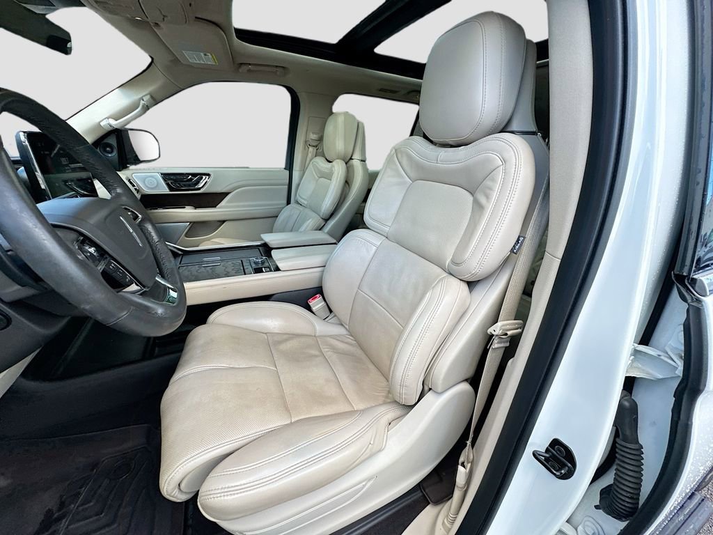 Used 2020 Lincoln Navigator L Reserve w/ Luxury Package image 21