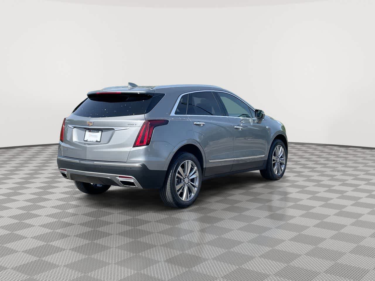 Used 2024 Cadillac XT5 Premium Luxury w/ LPO, Floor Liner Package FWD image 8