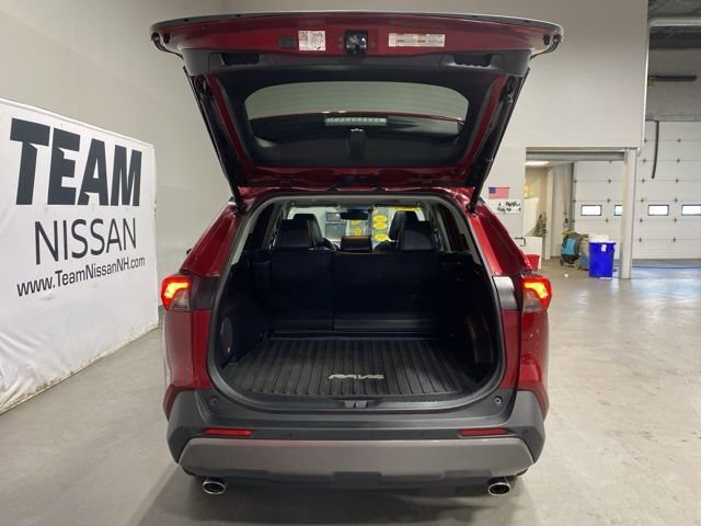 Used 2021 Toyota RAV4 Limited AWD/4WD image 6