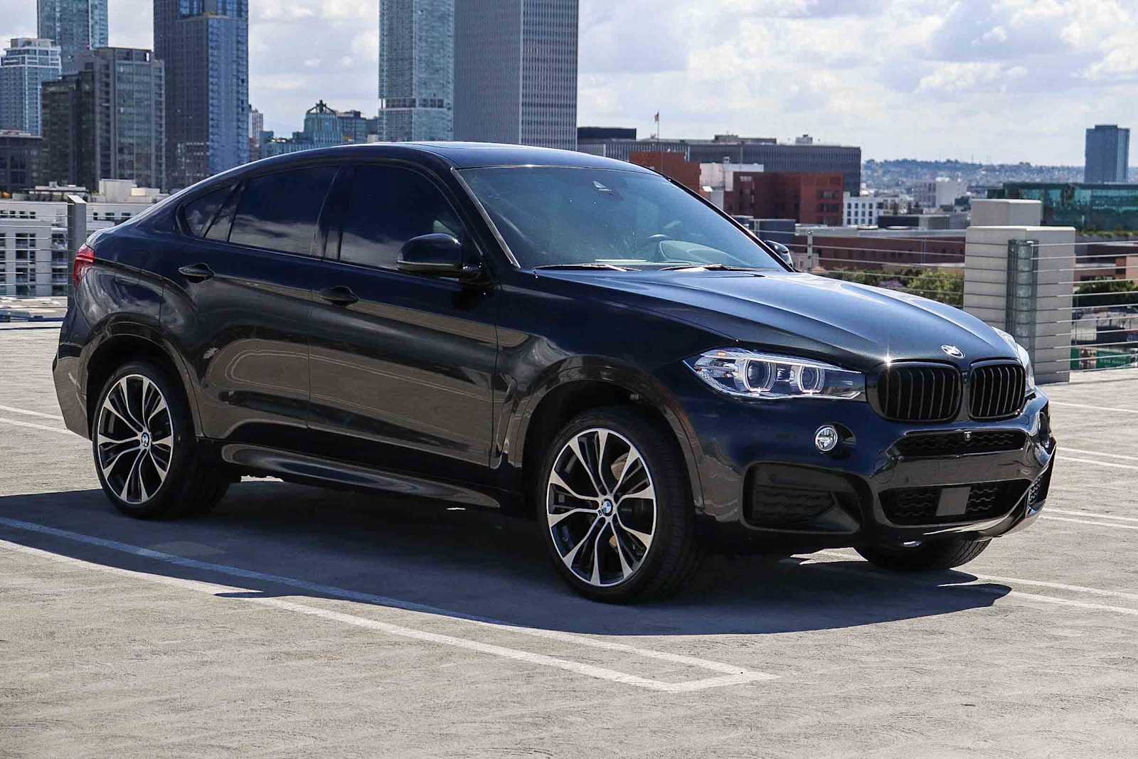 Used 2019 BMW X6 xDrive35i w/ M Sport Package AWD/4WD image 3