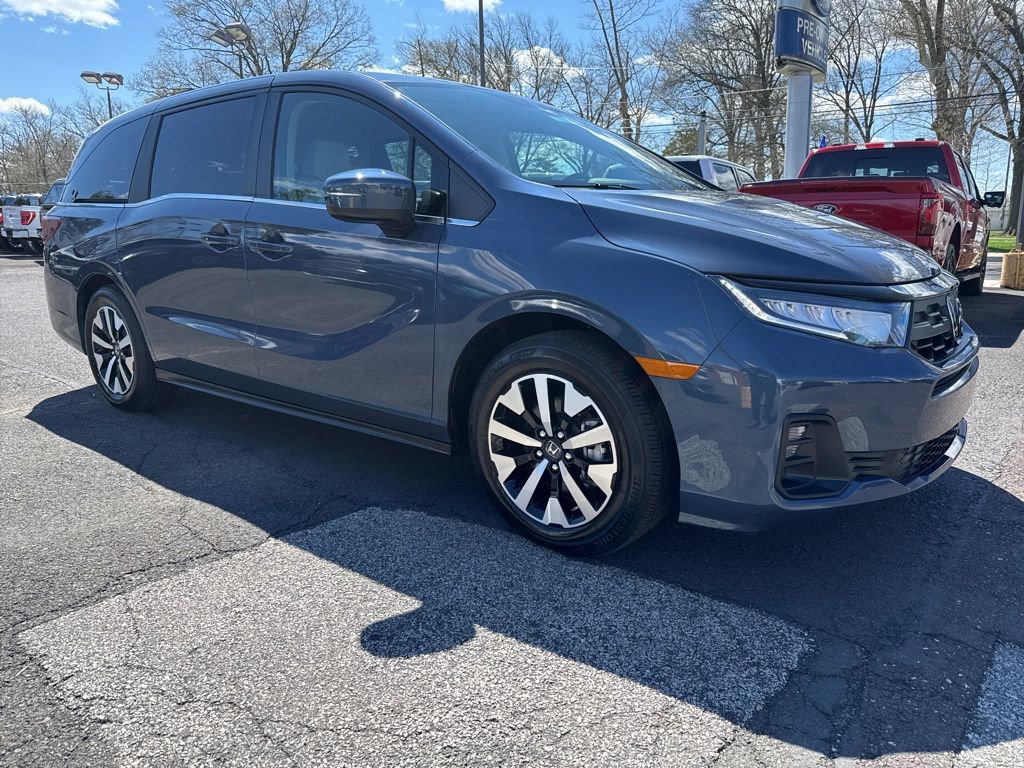 Used 2025 Honda Odyssey EX-L image 3