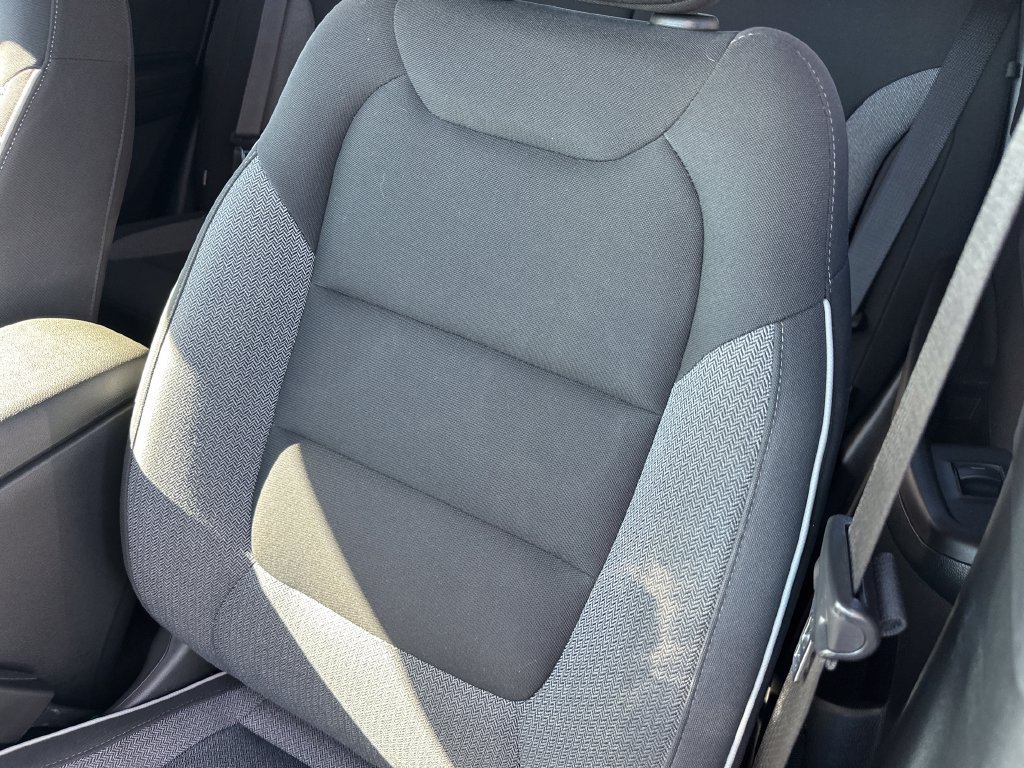 Used 2023 Chevrolet TrailBlazer LT w/ Convenience Package FWD image 11