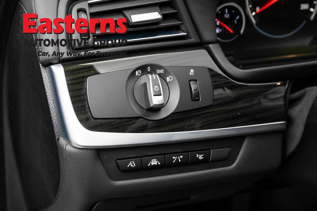 Used 2015 BMW M5 RWD image 20