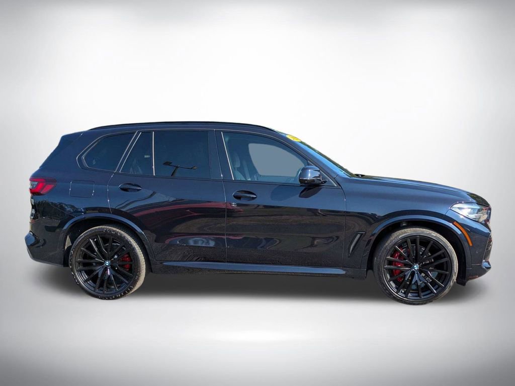 Used 2022 BMW X5 xDrive40i w/ M Sport Package AWD/4WD image 3