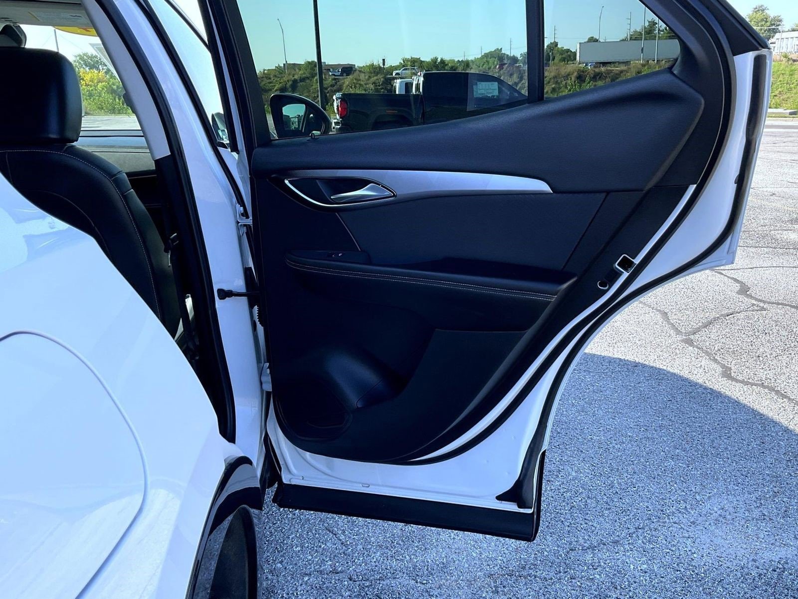 Certified 2024 Buick Envision Sport Touring image 16