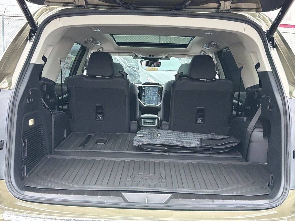 New 2026 Subaru Ascent Limited AWD/4WD image 12