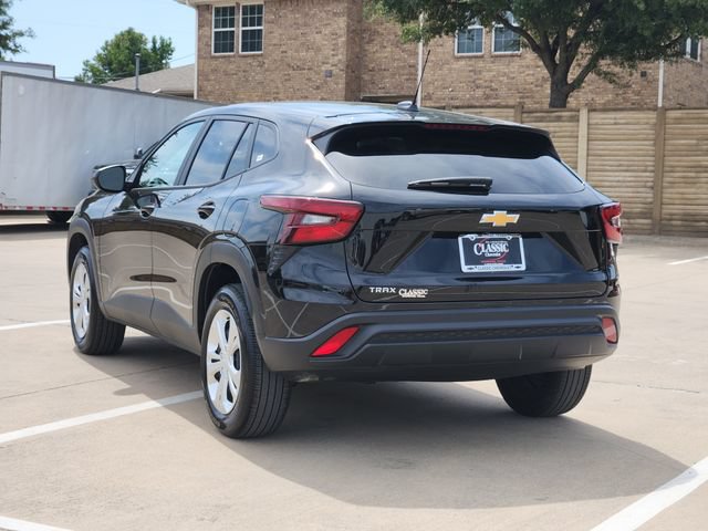Used 2026 Chevrolet Trax LS FWD image 3