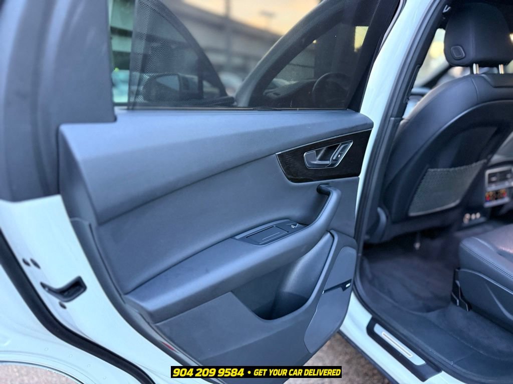 Used 2020 Audi Q7 2.0T Premium Plus w/ Premium Plus Package AWD/4WD image 39