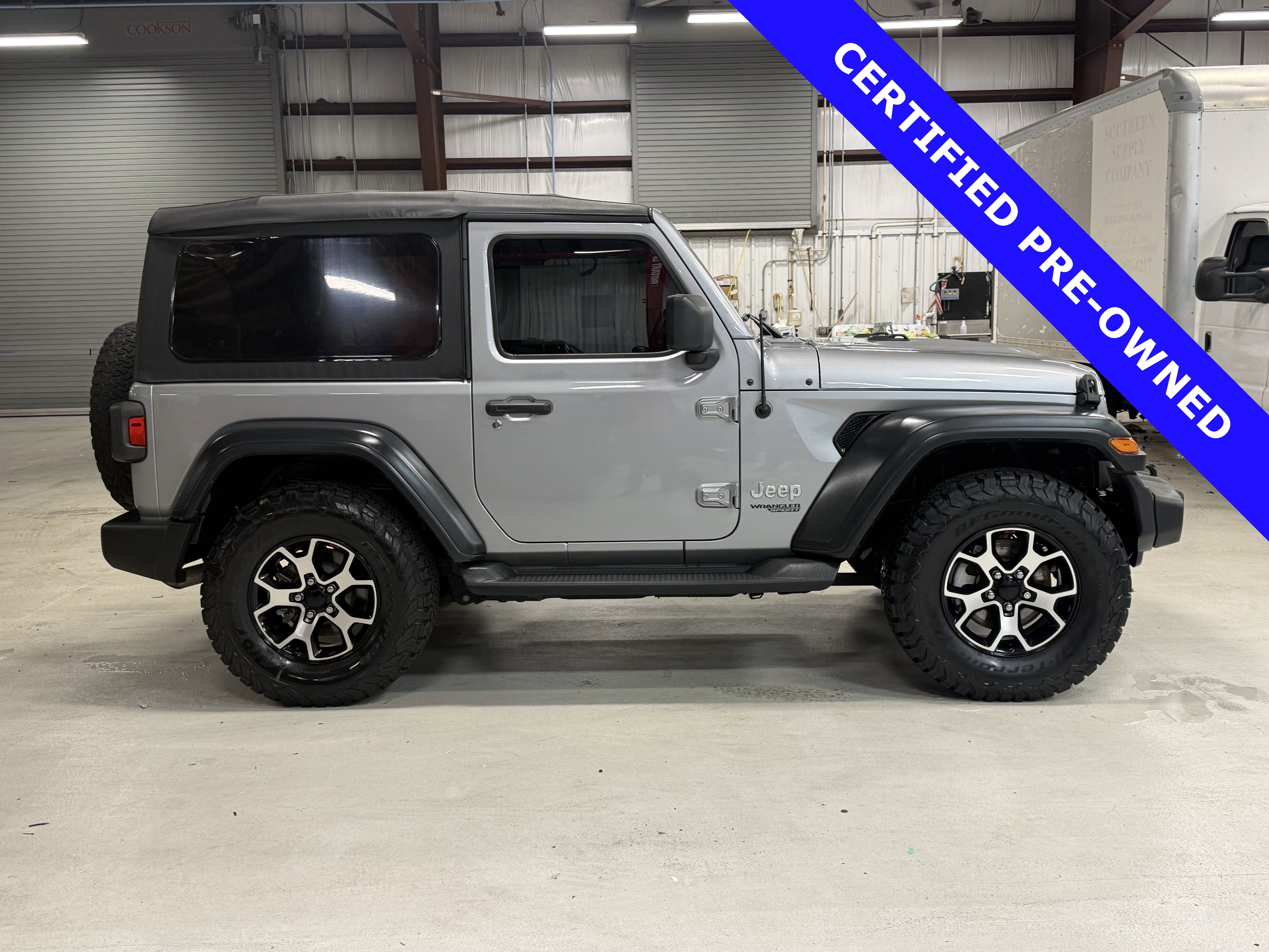 Used 2020 Jeep Wrangler Sport image 3
